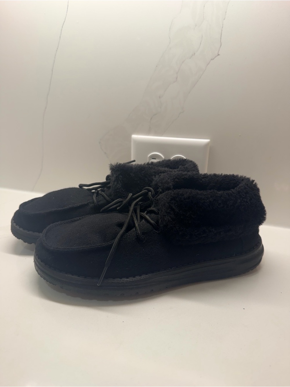 Hey Dude Women's Black Fur-Lined Ankle Booties